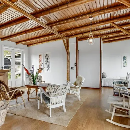 Semesterbostad Beautiful In With 2 Bedrooms